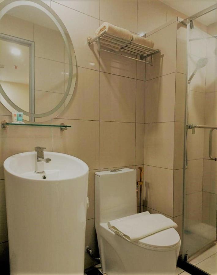 My Inn Hotel Inanam Екстер'єр фото